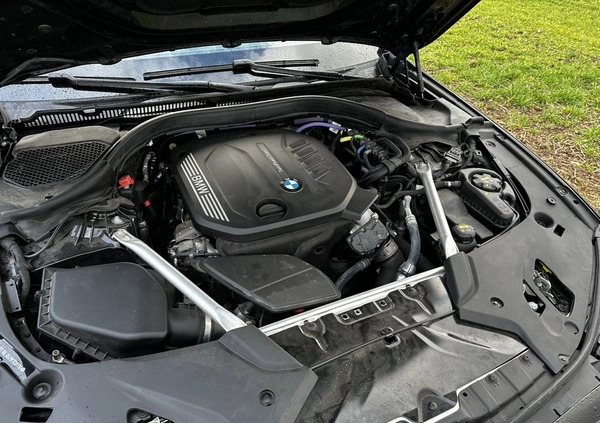 BMW Seria 5 cena 225000 przebieg: 21200, rok produkcji 2021 z Gostyń małe 781